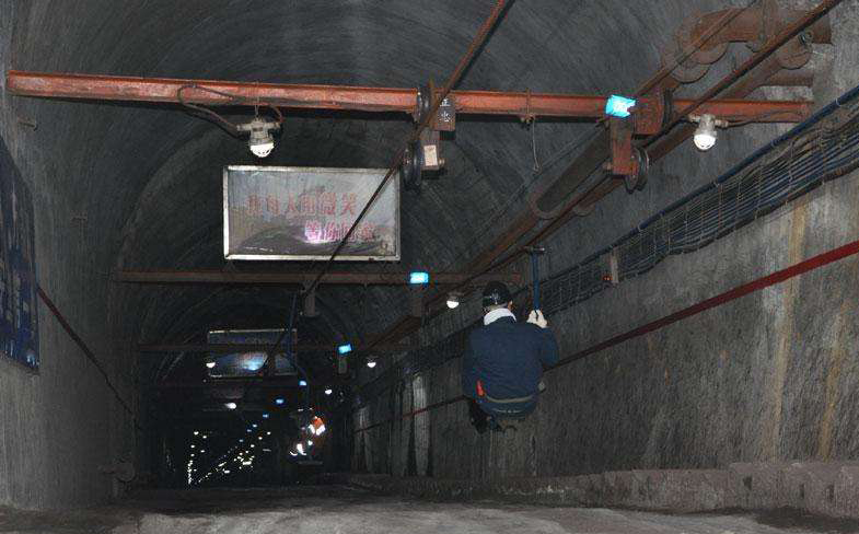 煤礦井下緊急避險系統應急救援車功能、使用維護說明